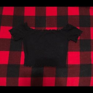 Black off-shoulders crop Tee